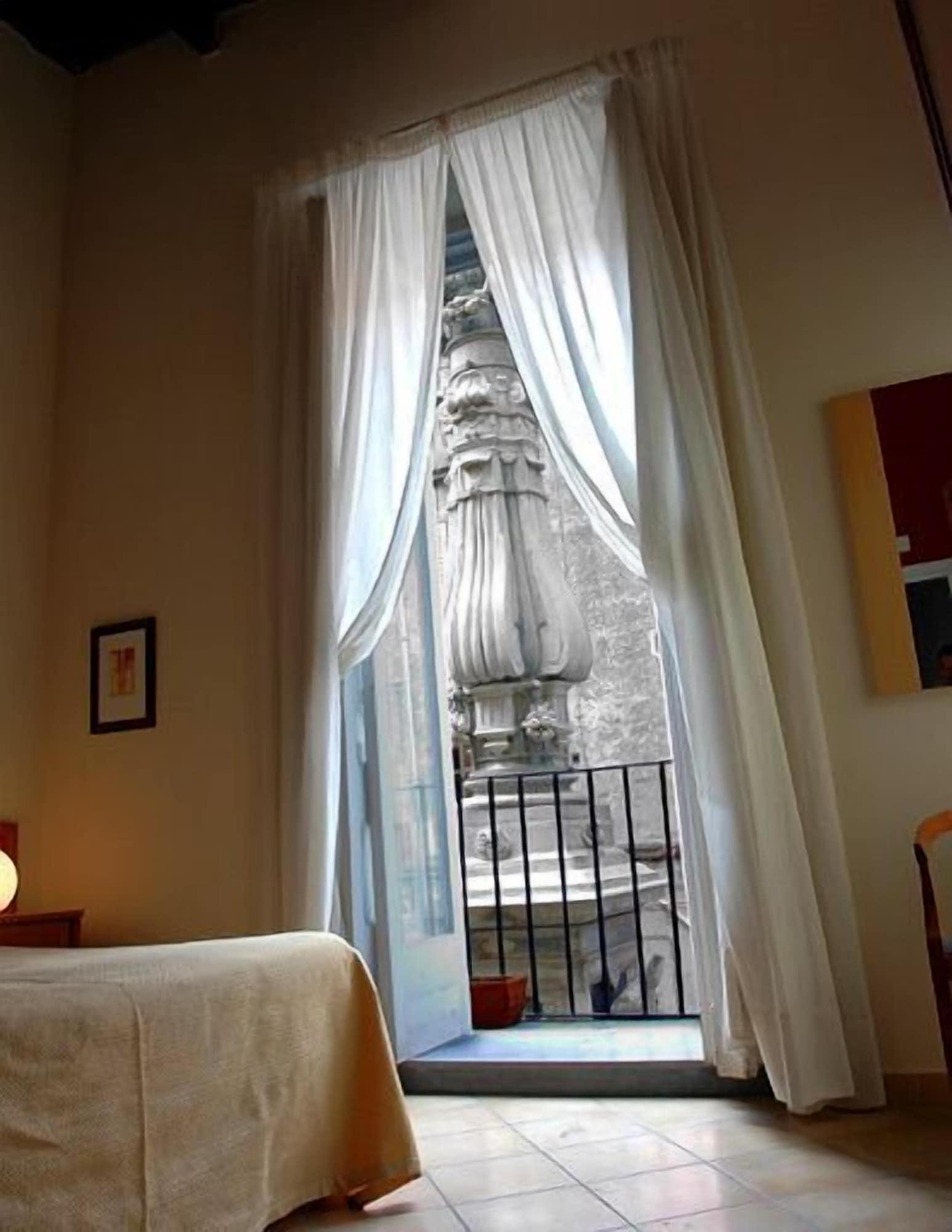 Caravaggio Hotel Napoli Esterno foto