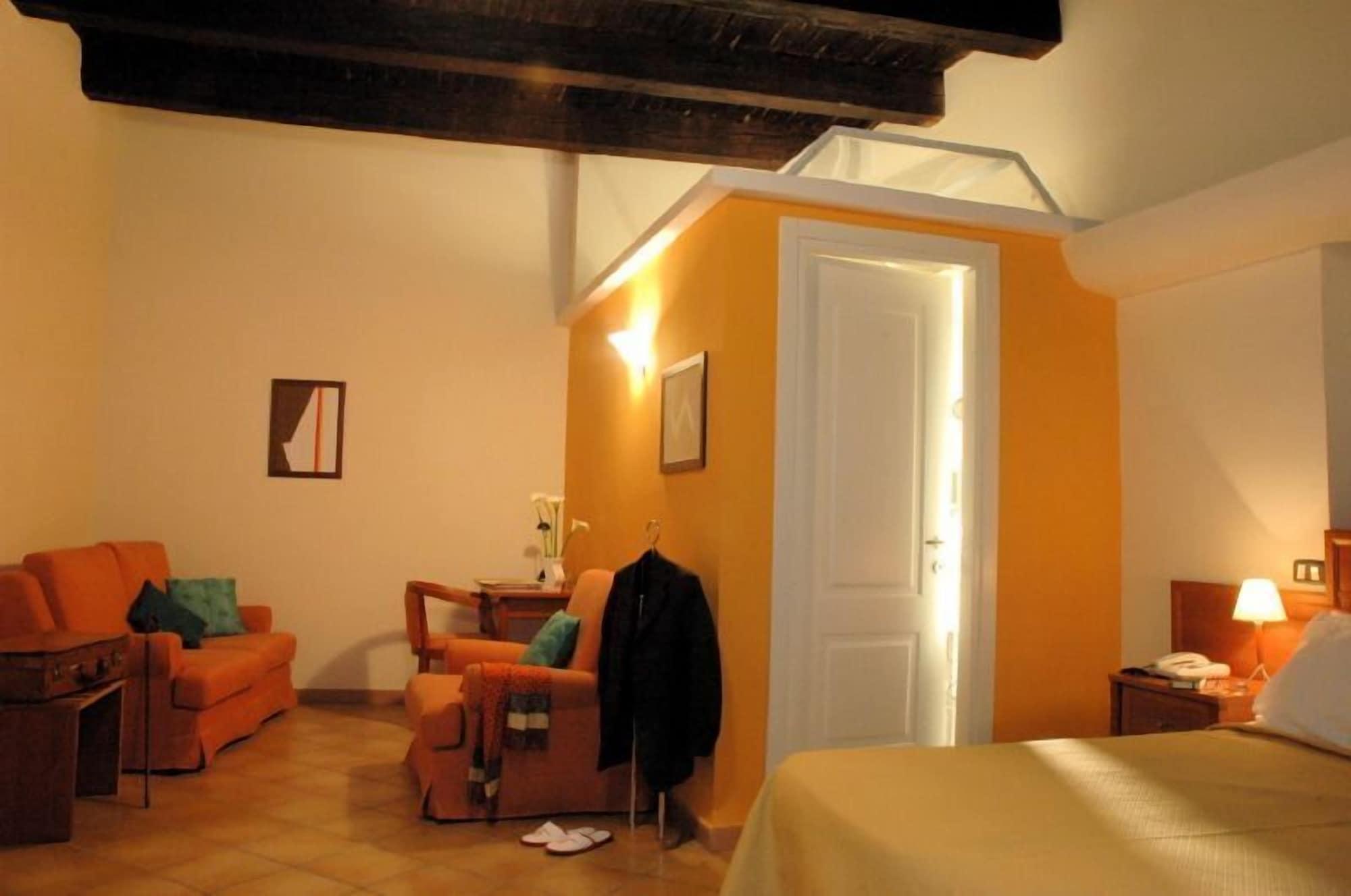 Caravaggio Hotel Napoli Esterno foto