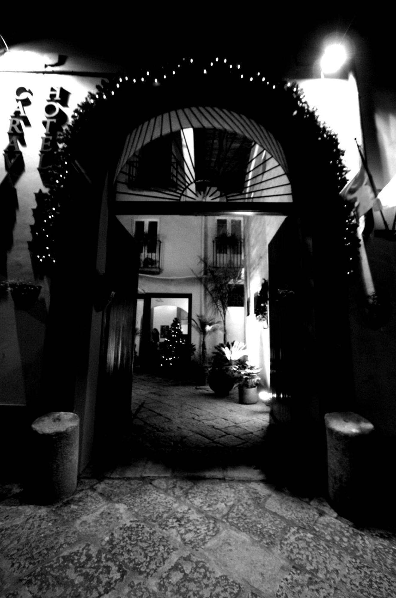 Caravaggio Hotel Napoli Esterno foto