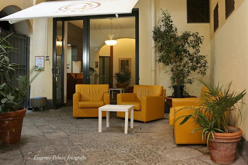 Caravaggio Hotel Napoli Esterno foto
