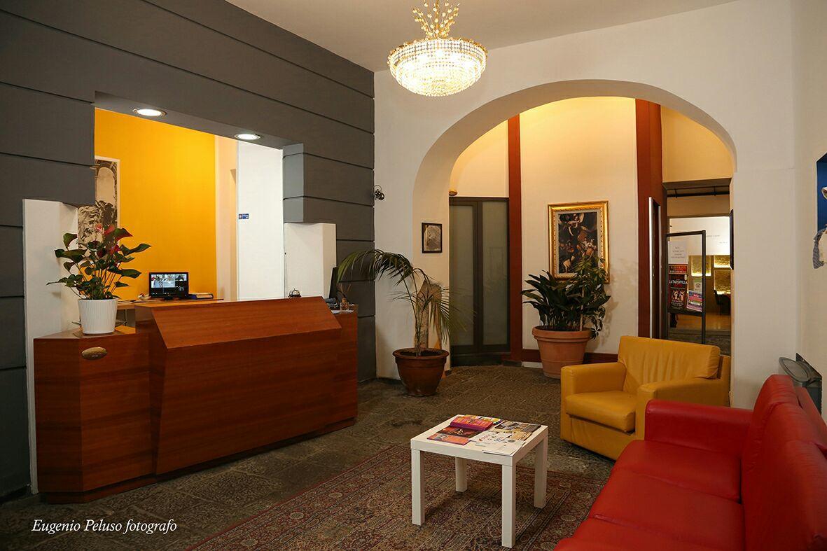 Caravaggio Hotel Napoli Esterno foto