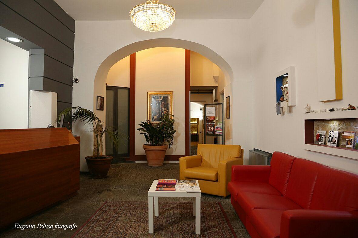 Caravaggio Hotel Napoli Esterno foto