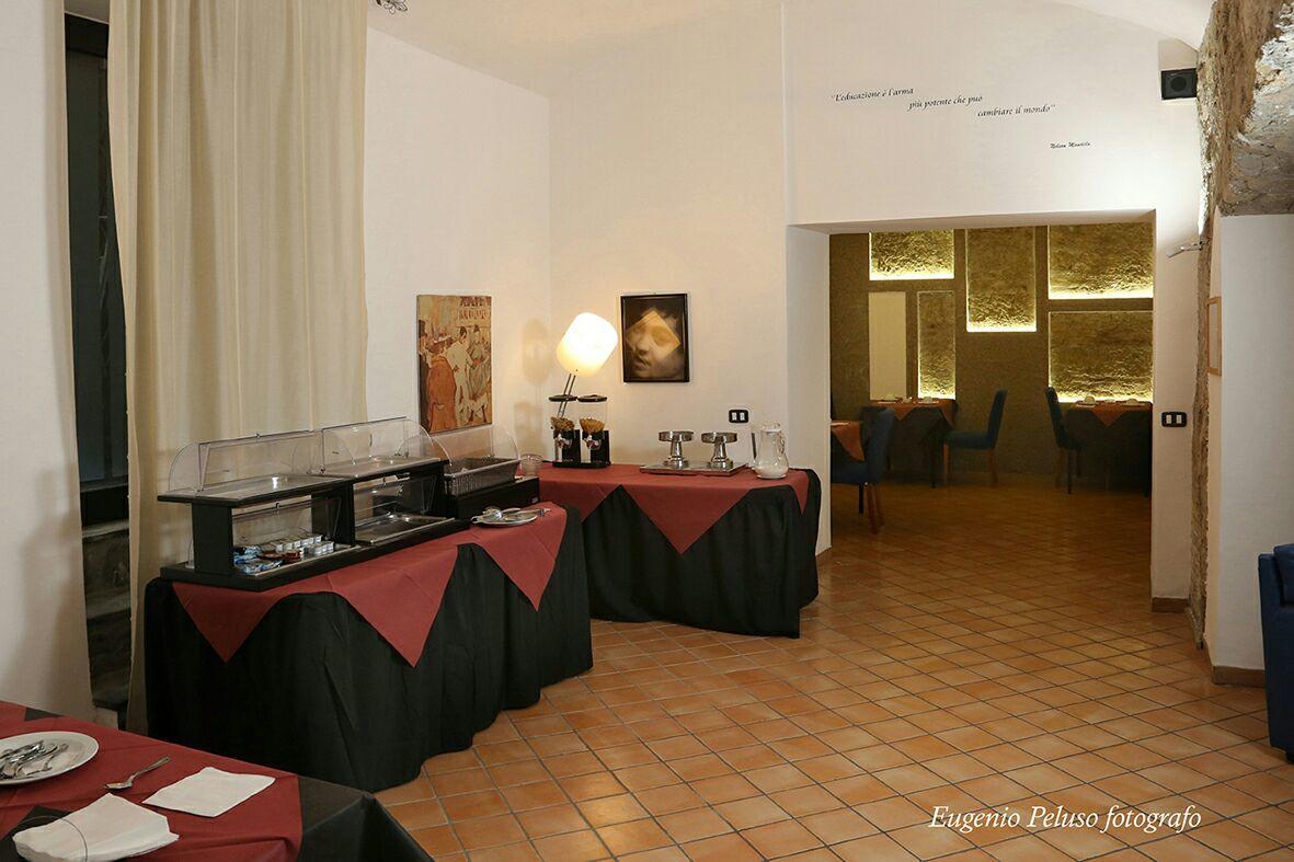 Caravaggio Hotel Napoli Esterno foto