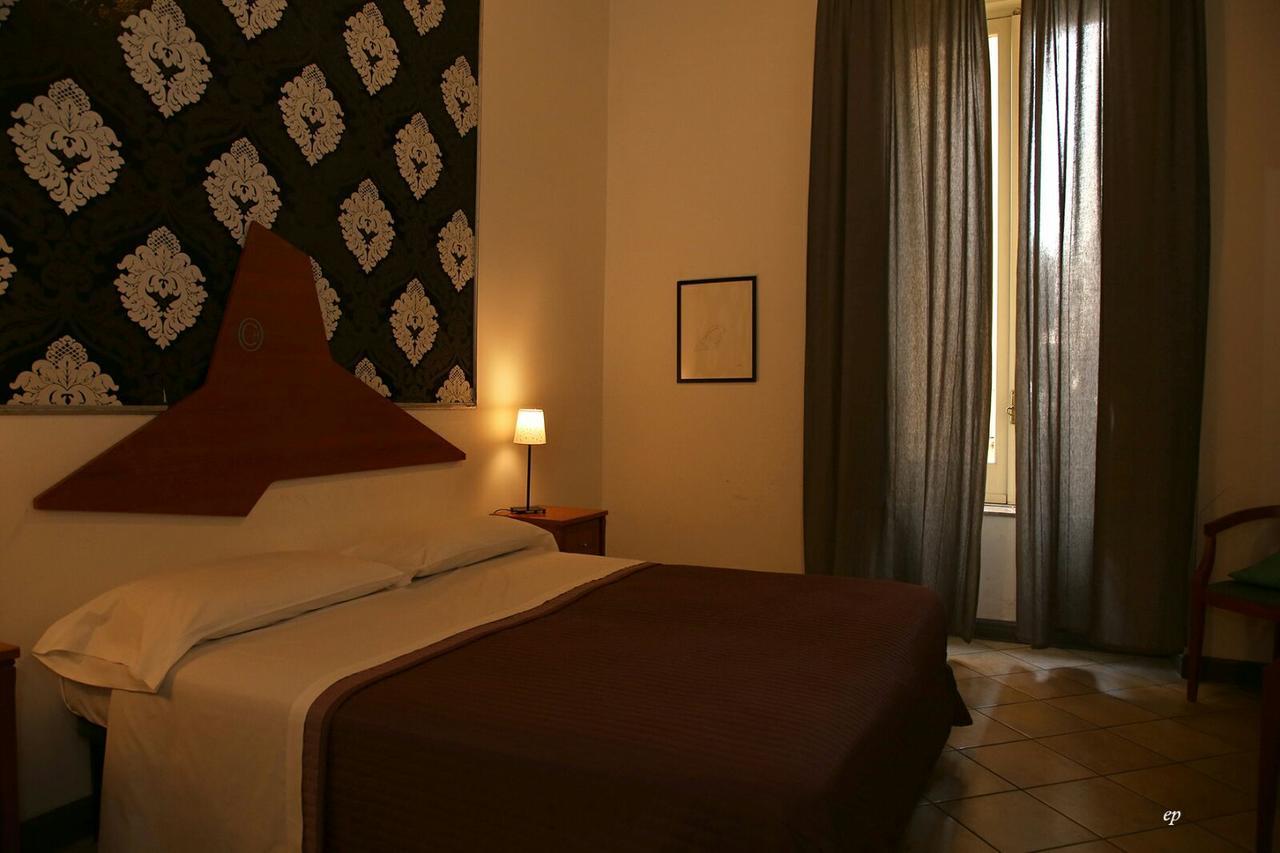 Caravaggio Hotel Napoli Esterno foto