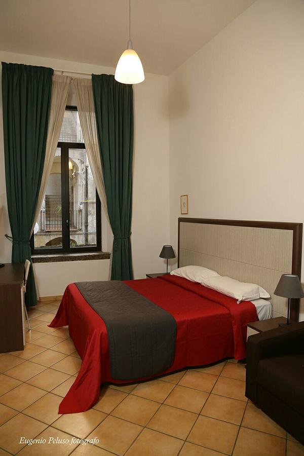 Caravaggio Hotel Napoli Esterno foto